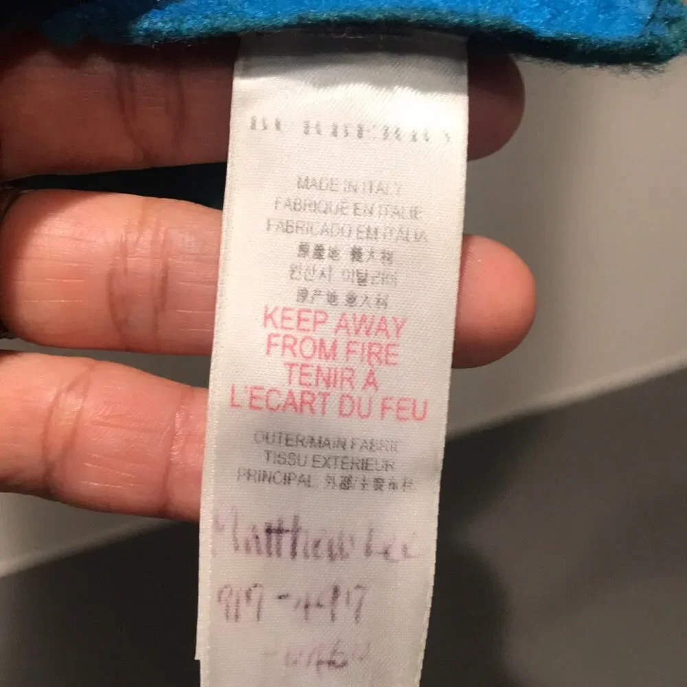 Burberry reposhing this